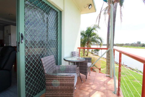 Beachfront 6 25 Willow Street - Tourism TAS 2