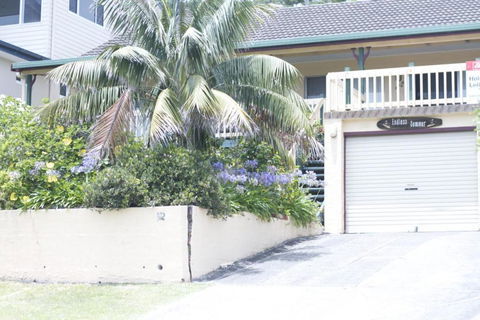 Endless Summer 12 Stewart Street - Tourism TAS 4