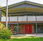 Red Door Beach House Marcoola Beach PET FRIENDLY FOXTEL WIFI 500 BOND Linen Supplied - Tourism TAS