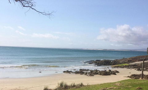 Bircoo Cottage Beach & Golf Getaway - Tourism TAS 4