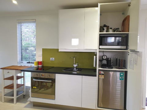Goat Island Bungalow - Hobart Tourism 5
