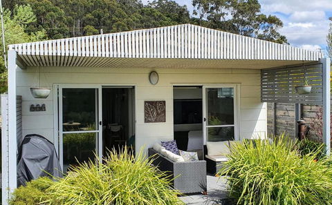 Goat Island Bungalow - Hobart Tourism 6