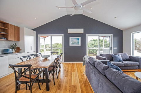 Island Getaway Cape Woolamai - Tourism TAS 3