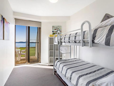 Soldiers Point Road Harbourside Unit 02 07 - Tourism TAS 5