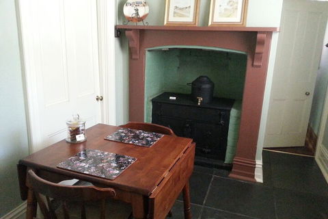 Burra Railway Station Bed & Breakfast - Tourism TAS 7