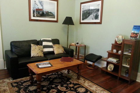 Burra Railway Station Bed & Breakfast - Tourism TAS 4