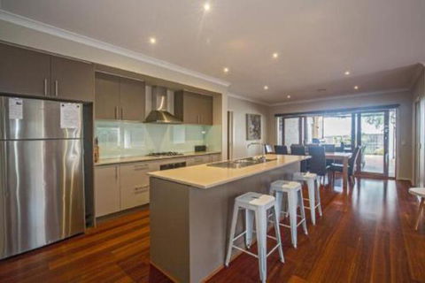 Nautical Rise Torquay - Tourism TAS 2