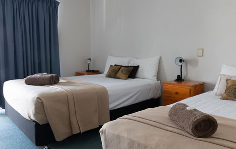 Accommodation On Denham - Tourism TAS 3