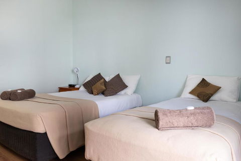 Accommodation On Denham - Tourism TAS 2