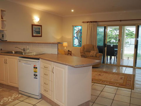 La Riviera - Hobart Tourism 5