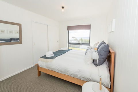 Beach House XIV - Hobart Tourism 5