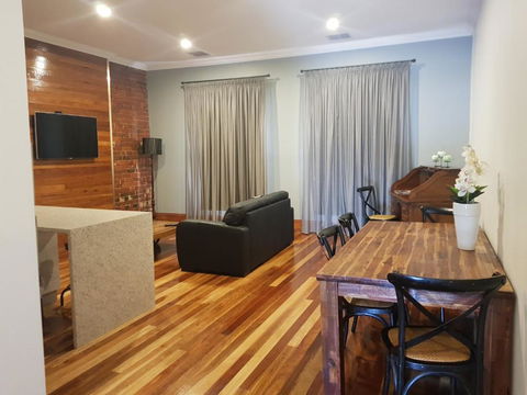 Sublime Spa Apartments - Tourism TAS 5