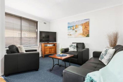 Elkie Villa 2 Bedroom Unit Burnie - Hobart Tourism 3