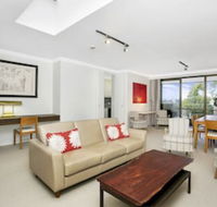 Sunny  Spacious Two Bdr Apt SPF13 - Hobart Tourism