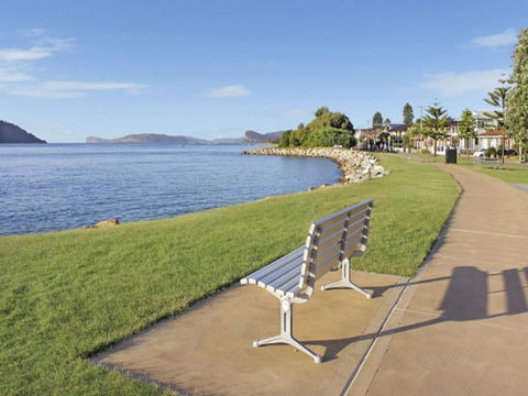 Bella Mare 2 Bedroom Ocean View Terrace Apt - Tourism TAS 6