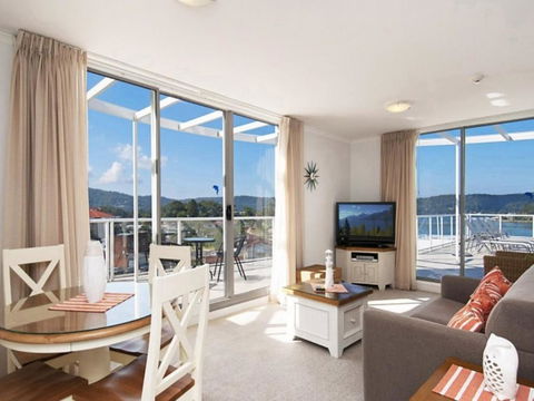Bella Mare 2 Bedroom Ocean View Terrace Apt - Tourism TAS 3