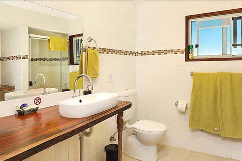 Avocado Grove B & B - Tourism TAS 7