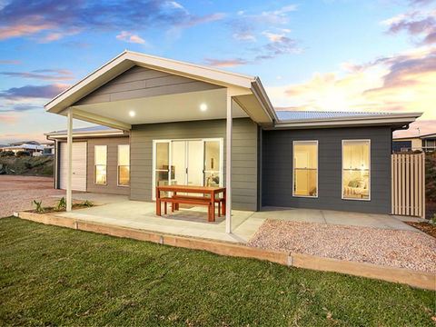 High Tide Wallaroo Beachfront Property Pet Friendly - Tourism TAS 3