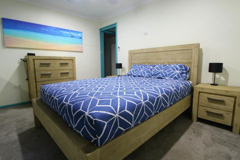 Bombora 3 / 4 East Street - Tourism TAS 5