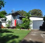 10 Double Island Drive Modern family home centrally located swimming pool  outdoor area - Tourism TAS