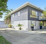 Middle Sea perfect for two families - Hobart Tourism