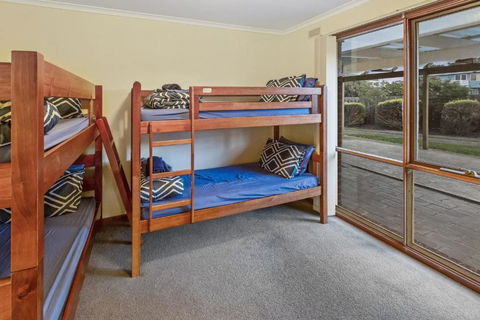 Dolf Inn Pet Friendly & Close To Town - Hobart Tourism 3