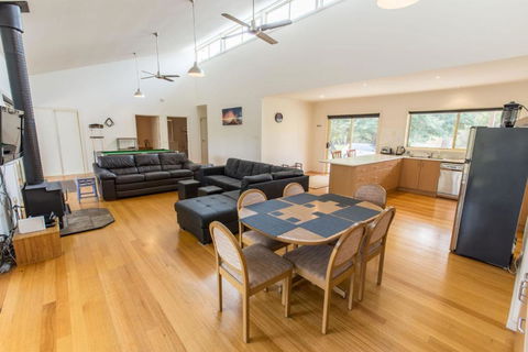 Acacia Lakehouse The Lake At Your Doorstep - Tourism TAS 1