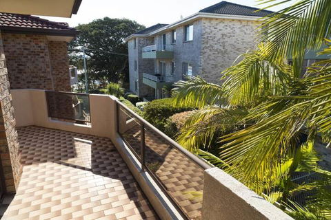 Renas Court Unit 8 - Tourism TAS 7