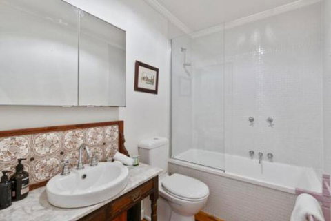 Ultimate Ultimo - Hobart Tourism 4