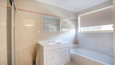 143 Mitchell Pde Magnificent Outlook - Hobart Tourism 6