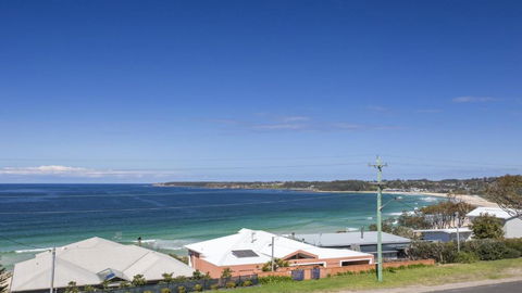 143 Mitchell Pde Magnificent Outlook - Hobart Tourism 1