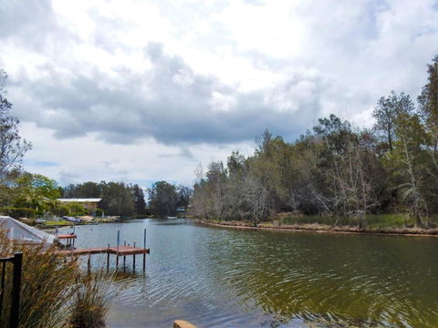 77 Lake Entrance Rd Waterfront Wonder - Hobart Tourism 5