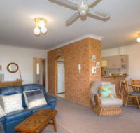 St James 6 Stylish Airconditioned Retreat - Tourism TAS