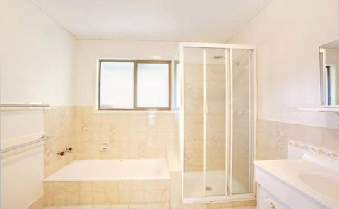 33 Cooloola Drive Rainbow Beach Walk To The Beach Pet Friendly - Hobart Tourism 1