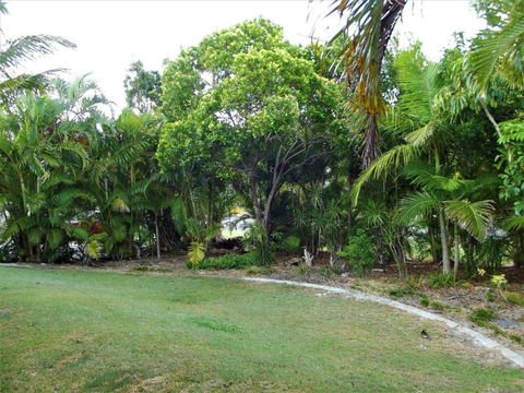 27 Carlo Road Rainbow Beach Affordable Family Beach House - Hobart Tourism 1