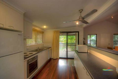 8 Orania Court Rainbow Shores Privacy Peace & Quiet - Hobart Tourism 3