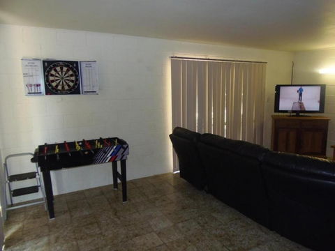 The Red Piranha Rainbow Beach Close To Everything Air Con & Pet Friendly - Hobart Tourism 1