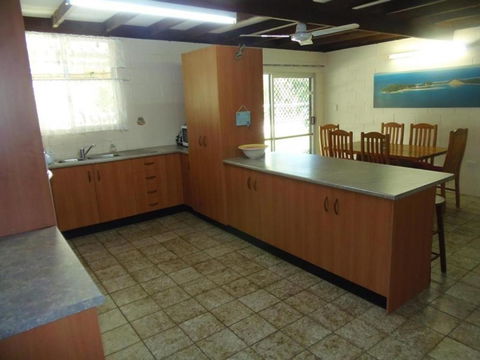 The Red Piranha Rainbow Beach Close To Everything Air Con & Pet Friendly - Hobart Tourism 2