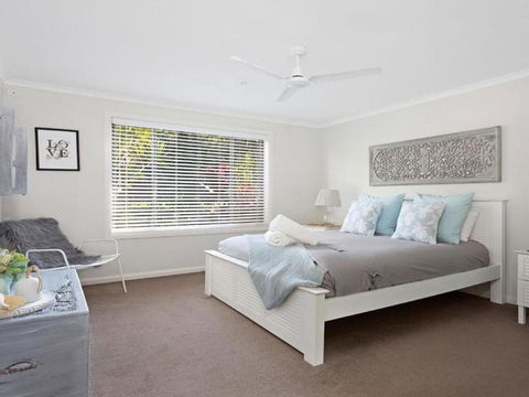 Beach Shac On Parkway! - Hobart Tourism 1