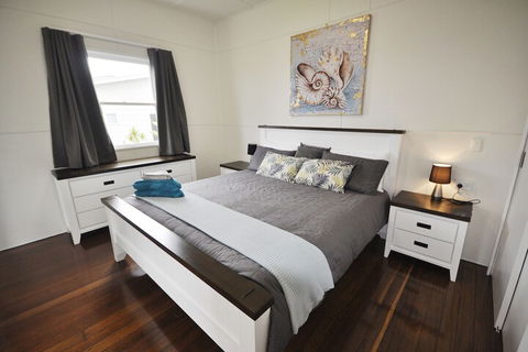 Golden Sands At Beachmere - Tourism TAS 5