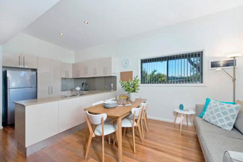 Suibhne Modern Unit Opposite River - Hobart Tourism 6