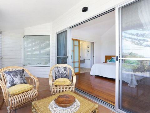 EAST COAST ESCAPES Lighthouse Studio - Tourism TAS 6