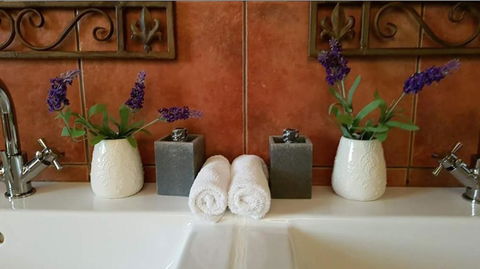 Barossa Glen Henris Cottage Bed & Breakfast - Hobart Tourism 2