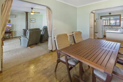 Eagle Point Getaway Waterfront Serenity! - Tourism TAS 5