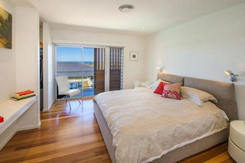 Shambhala At Sapphire Beach - Hobart Tourism 7