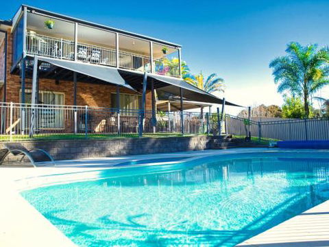 Magnificent Lakeview House Long Jetty - Hobart Tourism 5