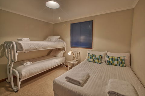 Beach Side Bay Of Fires - Hobart Tourism 4