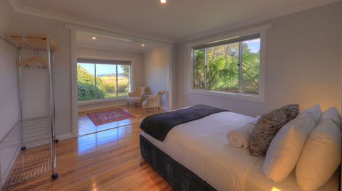 Castaway Cottage - Essentially Tas - Tourism TAS 2