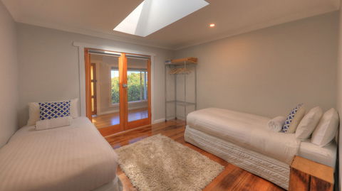 Castaway Cottage - Essentially Tas - Tourism TAS 3