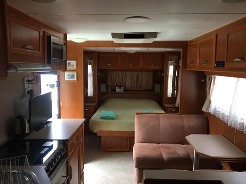 Luxury Caravan - Tourism TAS 2